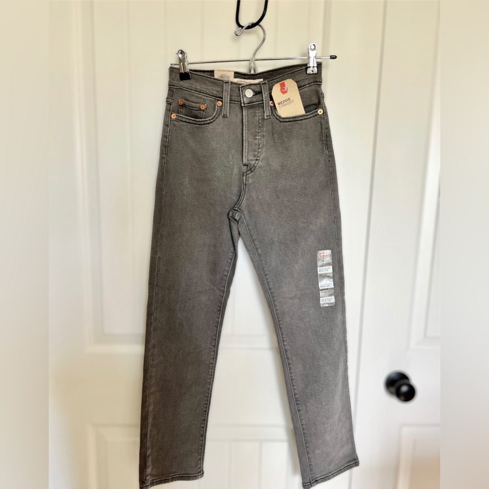 Levi's Premium Wedgie Straight Fit Women's Jeans, size 24